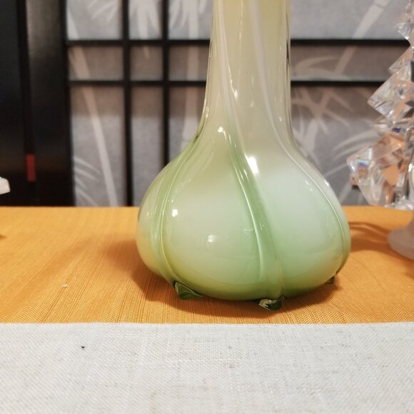 Vintage MCM Calla Lily Murano Style Yellow &White Bud Vase- Like new! - Picture 4 of 4